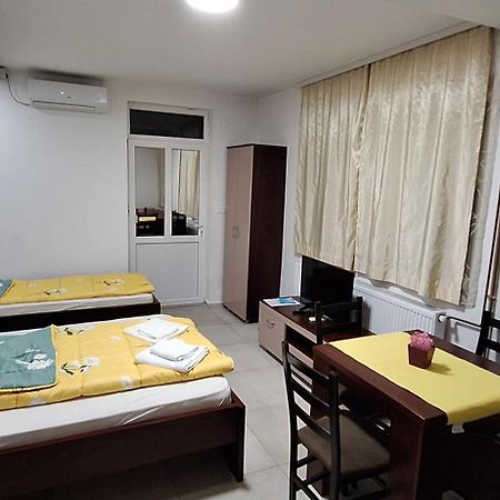 Apartment Delfina Охрид Екстериор снимка